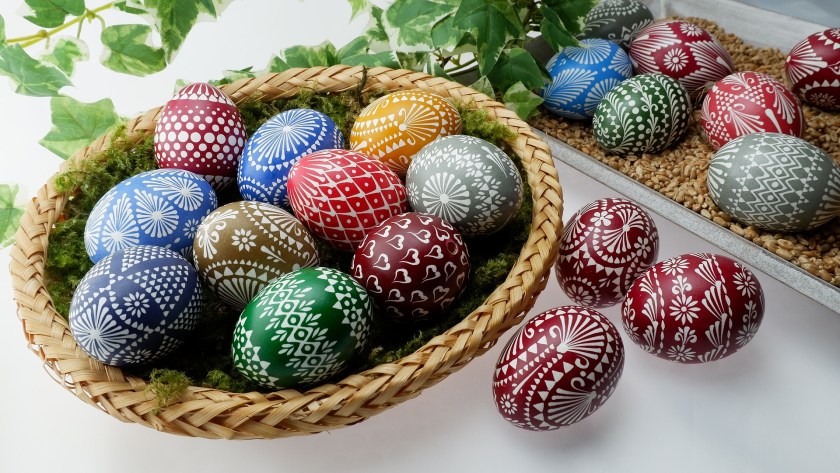 sorbian-easter-eggs-3149012_1920